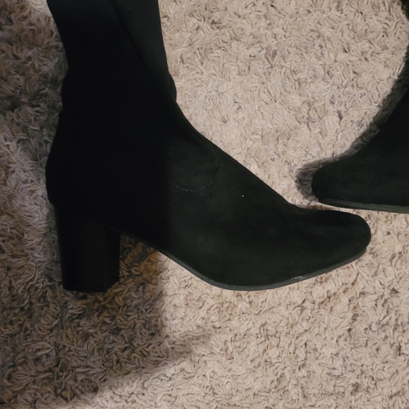 Knee high boots - Picture 2 of 3